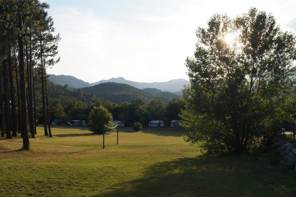 Camping Maçanet de Cabrenys Exteriér fotografie