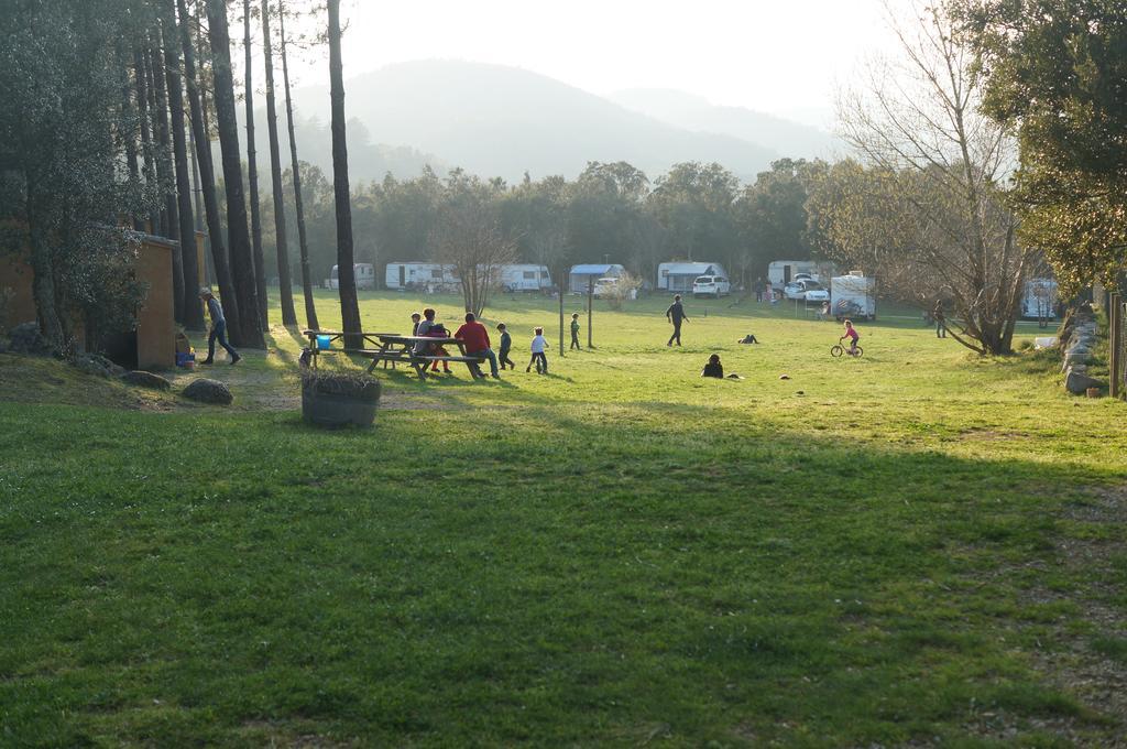 Camping Maçanet de Cabrenys Exteriér fotografie
